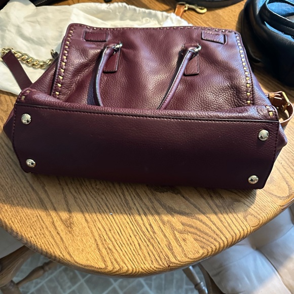 This is a beautiful like brand new Michael Kors Bag! - Picture 5 of 8